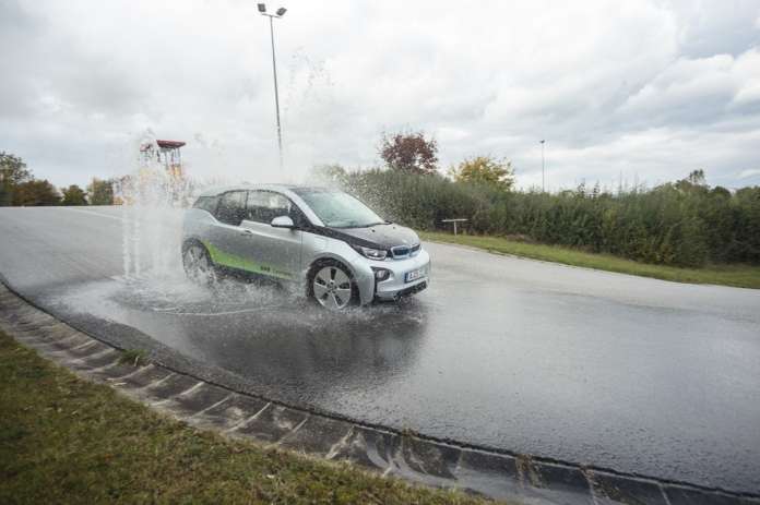 Fahrzeug von swa Carsharing beim Fahrsicherheitstraining